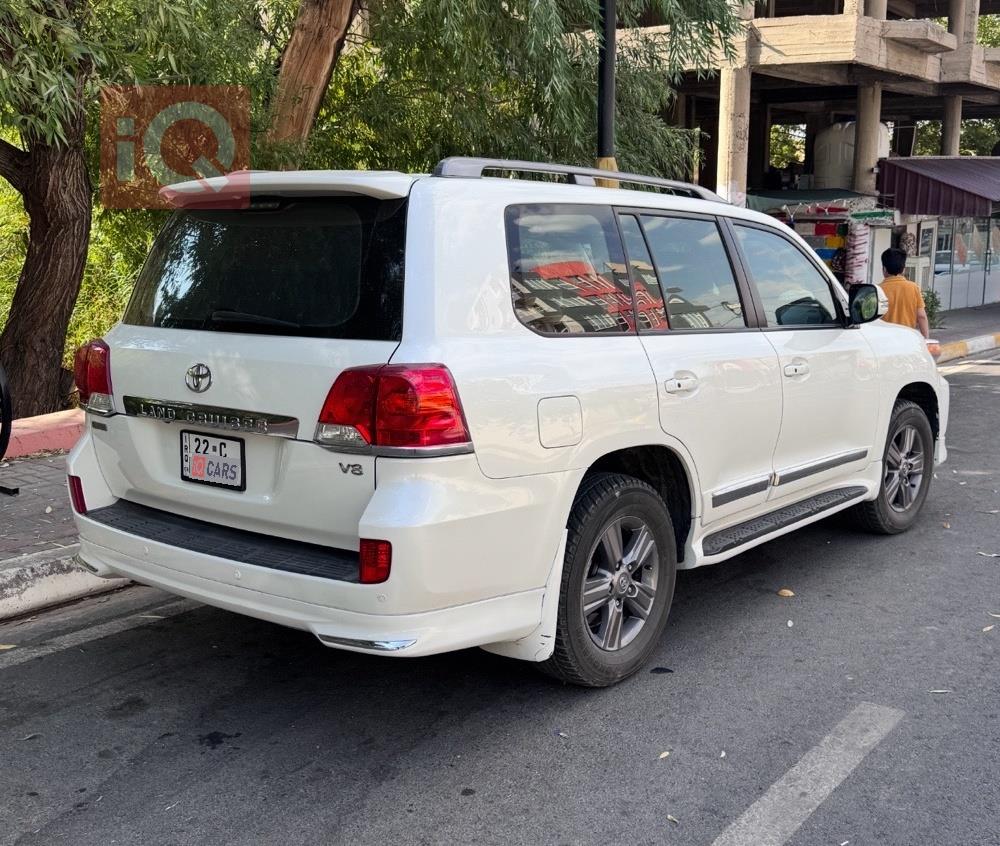 تويوتا لاندكروزر